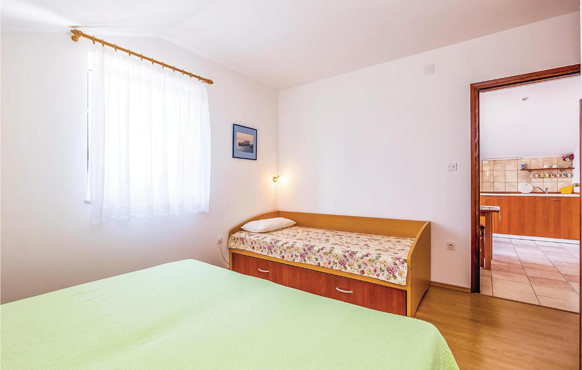 Lovely Apartment In Krk With Wifi Brzac Zewnętrze zdjęcie
